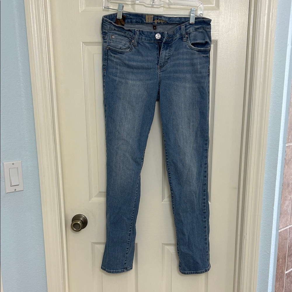 Kut from the Kloth Skinny Jeans in Mid Blue Wash